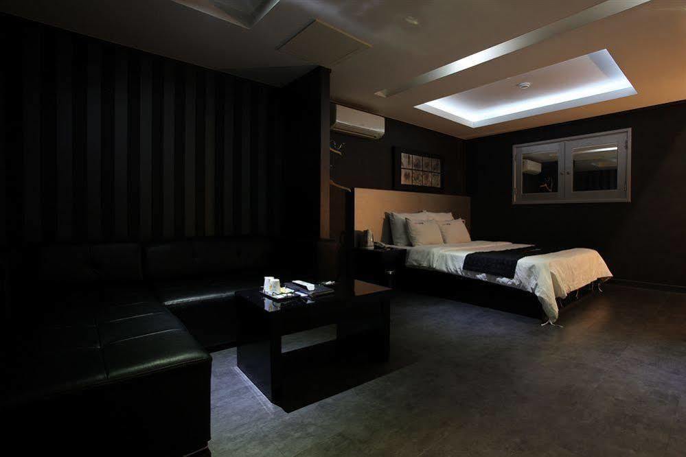 Hotel Tomgi 首爾 外观 照片