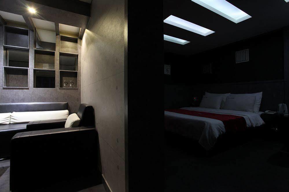 Hotel Tomgi 首爾 外观 照片