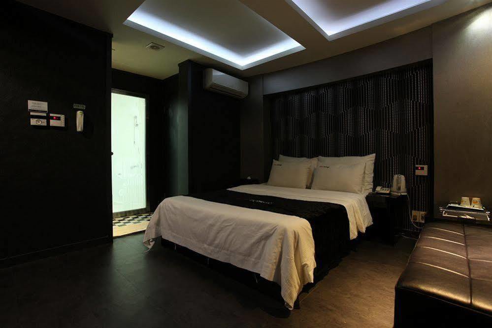 Hotel Tomgi 首爾 外观 照片