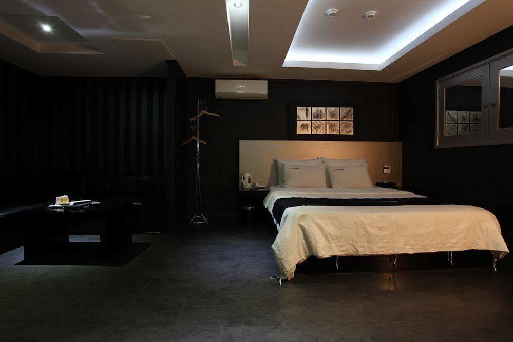 Hotel Tomgi 首爾 外观 照片